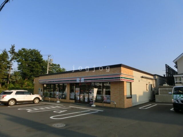 コンビニ　セブンイレブン札幌川沿2条店（コンビニ）まで879m