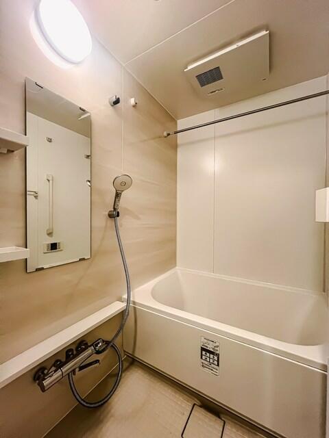 バス・シャワールーム　※写真は同タイプ住戸です。