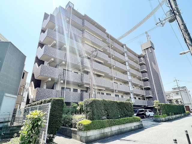 建物外観　大きな外観