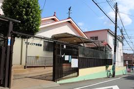 幼稚園・保育園　アゼィリア幼稚園（幼稚園・保育園）まで207m