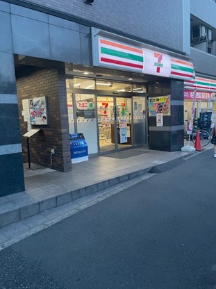 コンビニ　セブンイレブン北品川八ッ山通り店（コンビニ）まで75m