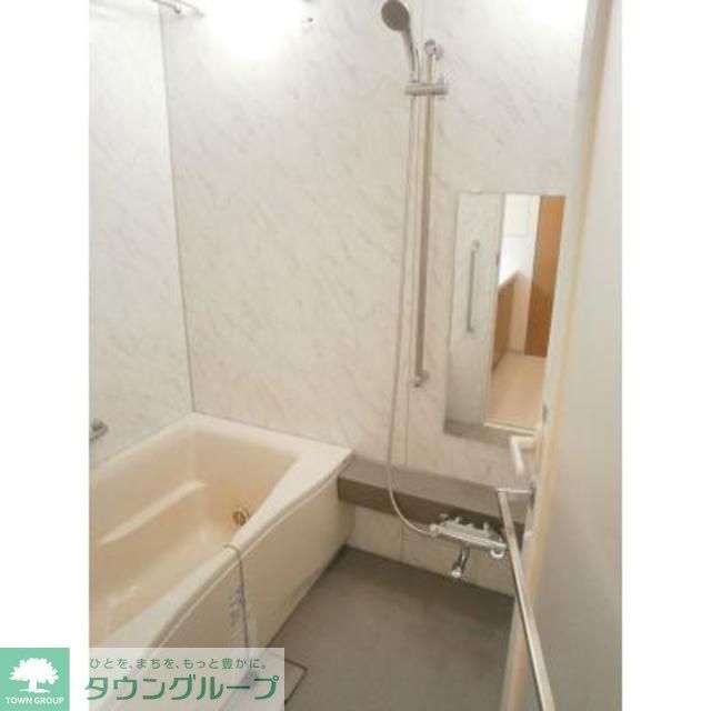 バス・シャワールーム　※写真は同タイプ住戸です。
