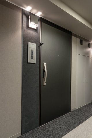 玄関　※写真は同タイプ住戸です。