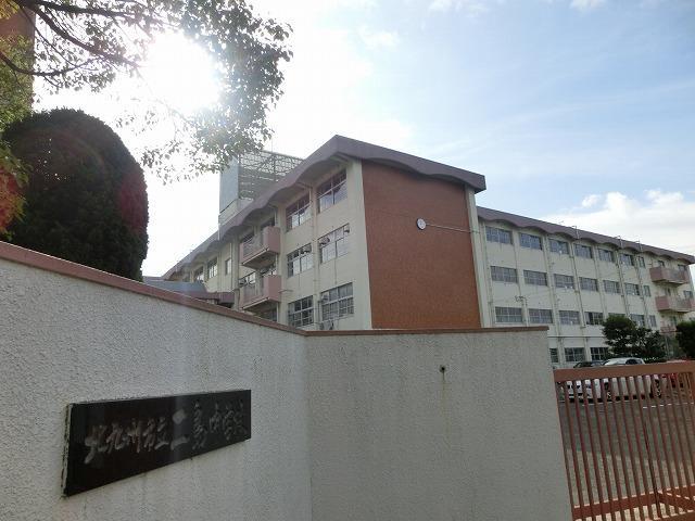 中学校　二島中学校（中学校）まで700m