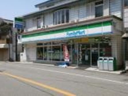コンビニ　ファミリーマートイノウエ竹谷店（コンビニ）まで341m