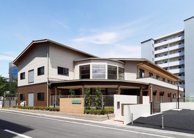 幼稚園・保育園　なにわのもり北堀江保育園（幼稚園・保育園）まで241m