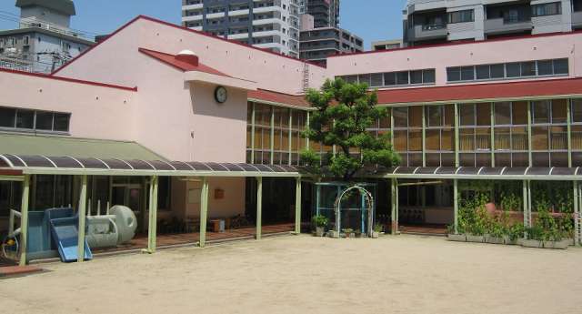 幼稚園・保育園　大阪市立日吉幼稚園（幼稚園・保育園）まで417m