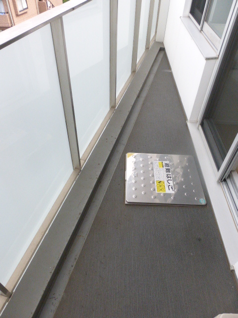 バルコニー　※別部屋の参考写真です。