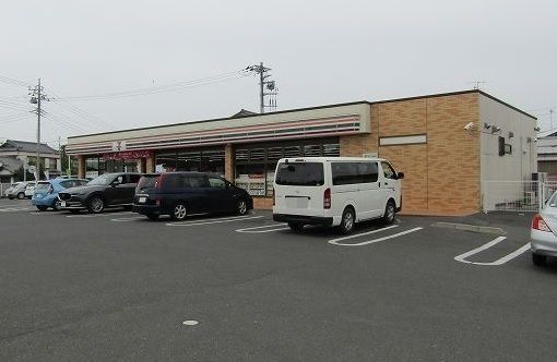 コンビニ　セブンイレブン茂原高師店（コンビニ）まで550m