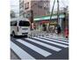 コンビニ　ファミリーマート 蓮沼駅西店（コンビニ）まで83m
