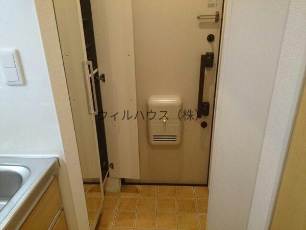 玄関　シューズボックスあり！