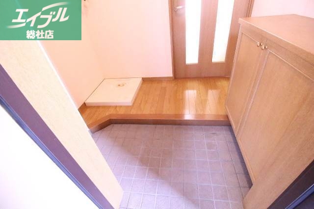 玄関　同タイプのお部屋の写真です