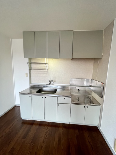 キッチン　※同間取り別棟の写真です。