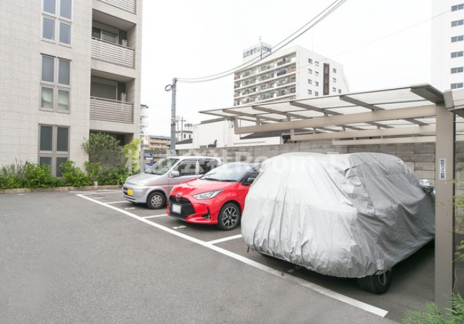 駐車場　車をお持ちの方に嬉しい駐車場付きの物件です