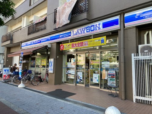 コンビニ　ローソン ドラッグミック湯里東店（コンビニ）まで122m