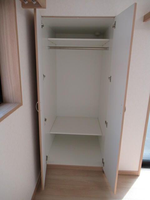 収納　洋室クローゼット