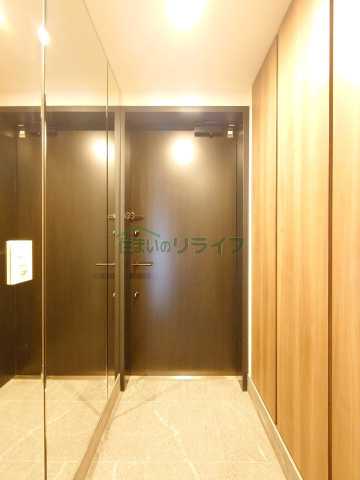 玄関　別部屋の参考写真となります