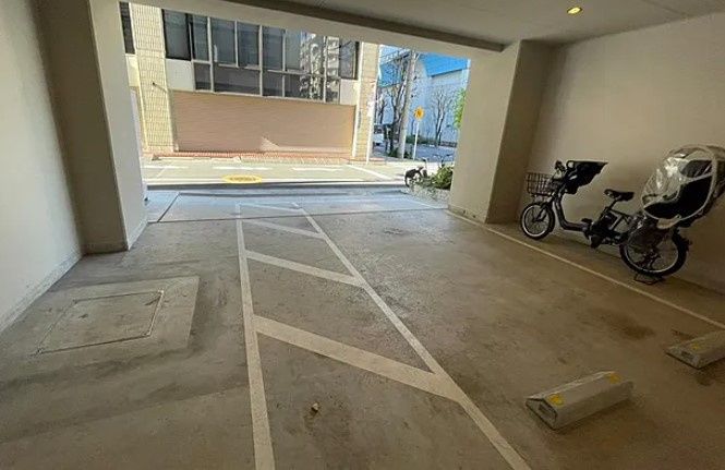 駐車場　空き状況はお問い合わせください