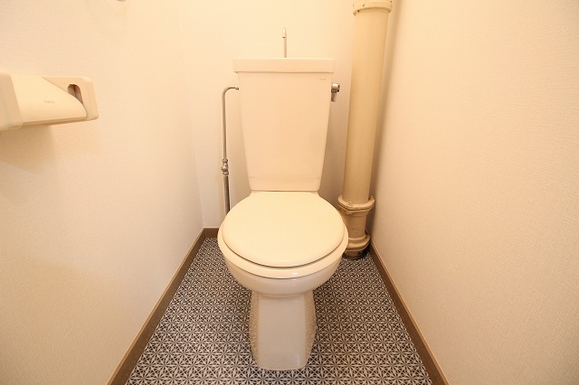トイレ　シンプルで使いやすいトイレです ※現況優先