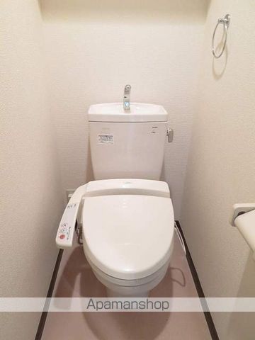 京王井の頭線 明大前駅 徒歩8分 3階建 築18年のトイレ写真