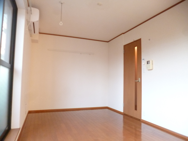 その他部屋・スペース　洋室7帖　壁多く家具の配置もしやすいです