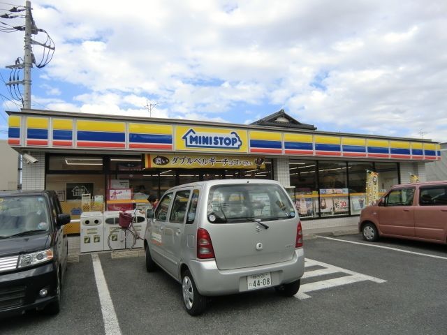 コンビニ　ミニストップ（コンビニ）まで1005m