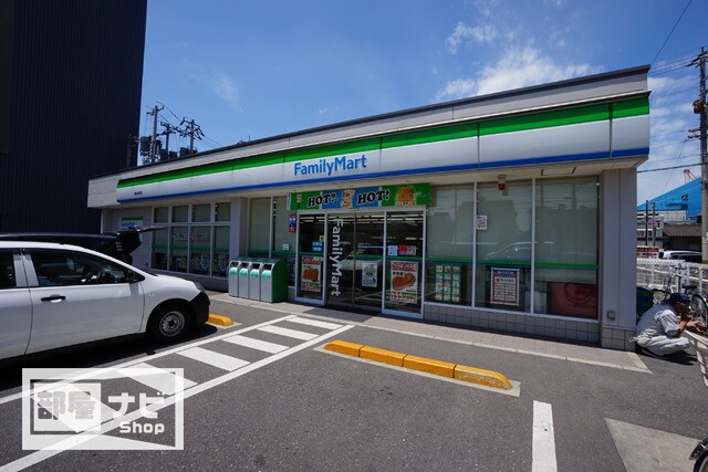 コンビニ　ファミリーマート高松桜町店（コンビニ）まで264m