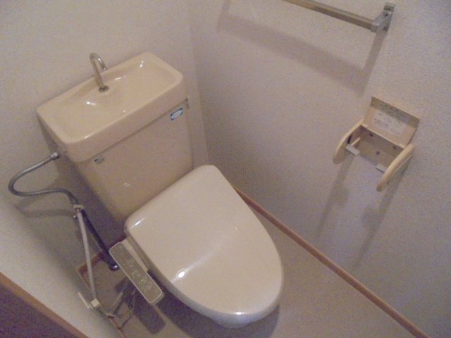 シャンパーニュ2番館のトイレ写真