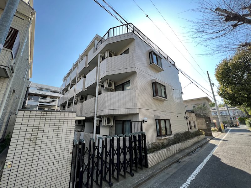 プリュメゾン駒沢の外観写真