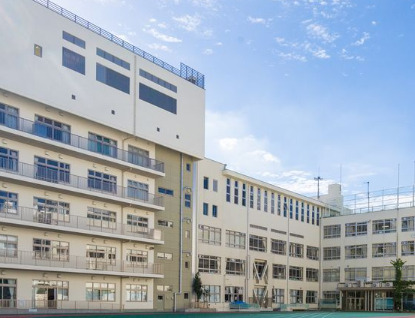 小学校　中央区立久松小学校（小学校）まで807m