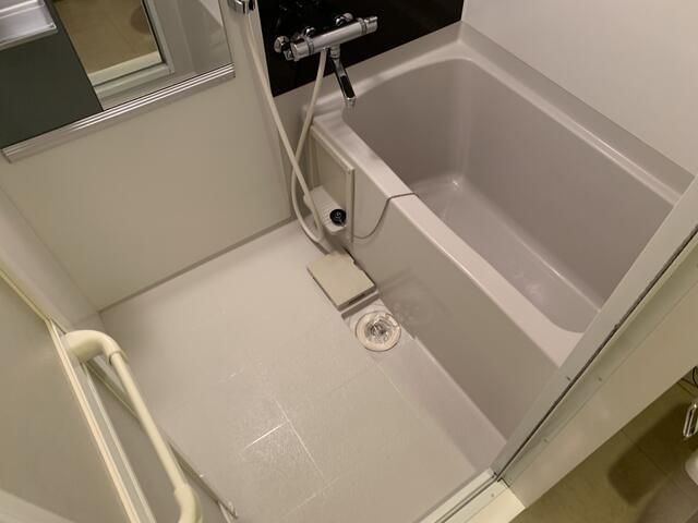 バス・シャワールーム　■浴室暖房乾燥機能