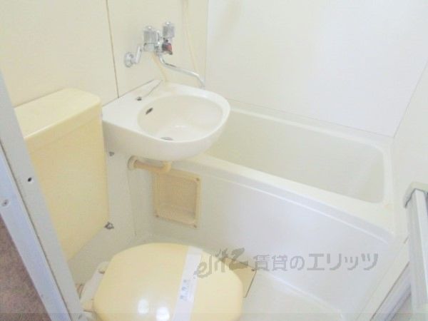 トイレ　ユニットバス