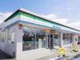 コンビニ　ファミリーマート 木津梅美台店（コンビニ）まで547m
