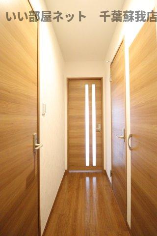 玄関　収納もある玄関です