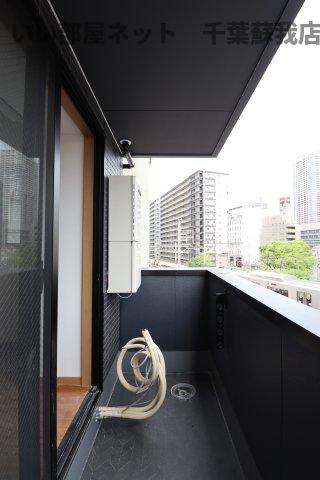 バルコニー　お洗濯にも便利なバルコニー付き