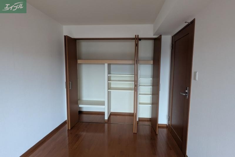 ロイヤルガーデン新屋敷の内装写真
