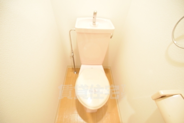 地下鉄御堂筋線 長居駅 徒歩4分 5階建 築30年のトイレ写真