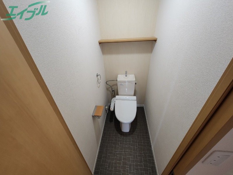 トイレ　同型参考写真