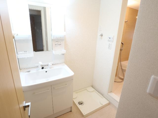洗面設備　忙しい朝には欠かせない洗面所です