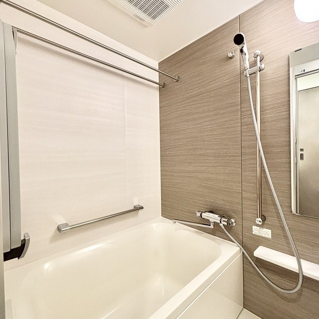バス・シャワールーム　※写真は同タイプ住戸です。