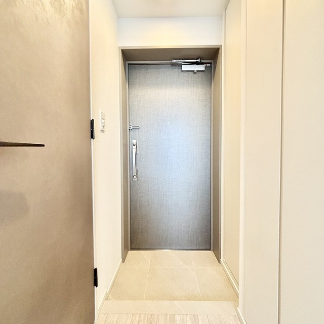 玄関　※写真は同タイプ住戸です。