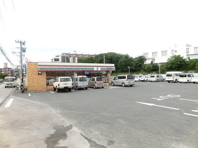 コンビニ　セブン‐イレブン／八幡友田１丁目店（コンビニ）まで387m