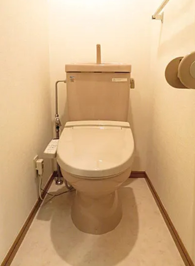 京王線 笹塚駅 徒歩4分 14階建 築28年のトイレ写真