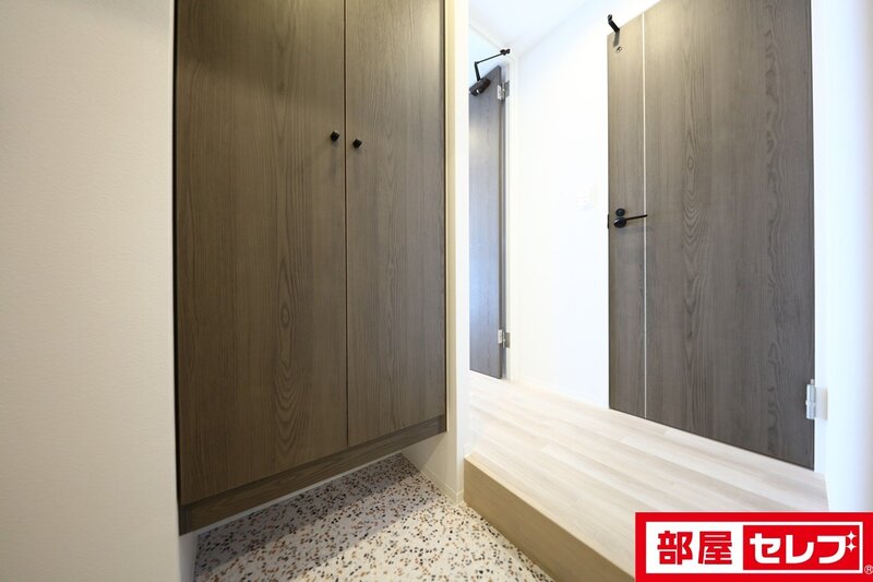 ブレストンコート今池の玄関写真