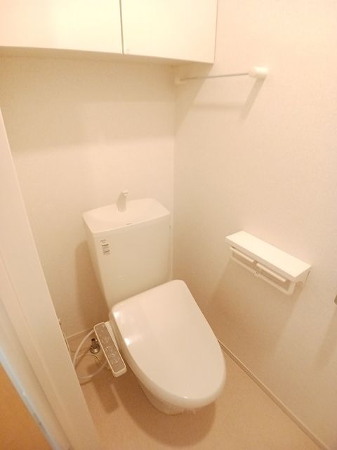 ＪＲ宇部線 宇部岬駅 徒歩4分 2階建 築7年のトイレ写真