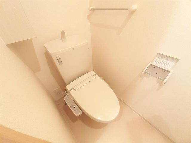 ＪＲ東北本線 東仙台駅 徒歩9分 3階建 築14年のトイレ写真