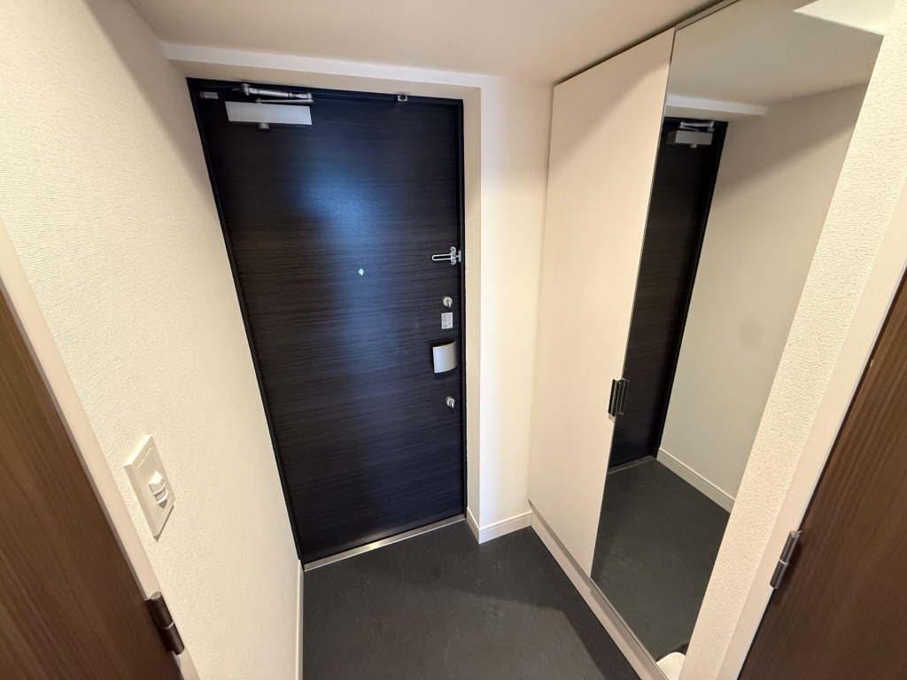 エスライズ神戸三宮山手通壱番館の玄関写真