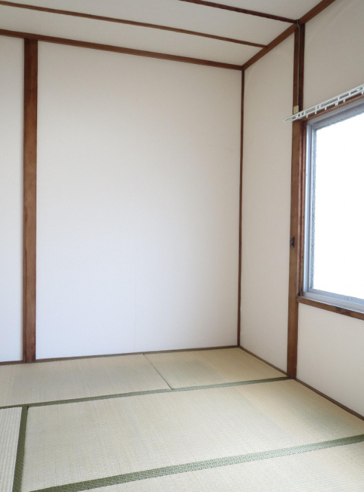 御井町貸家の居間写真