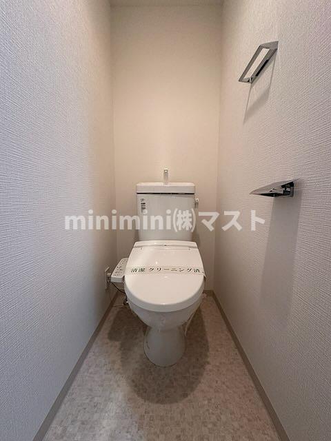 地下鉄谷町線 谷町四丁目駅 徒歩6分 15階建 築13年のトイレ写真