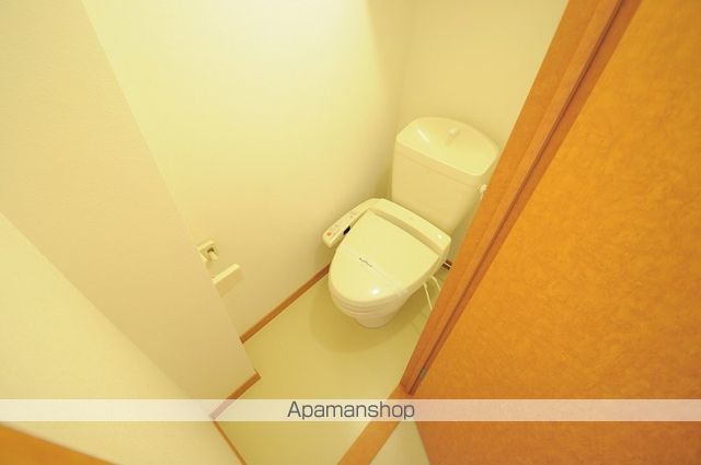 レオパレスBLUE ATOLLのトイレ写真